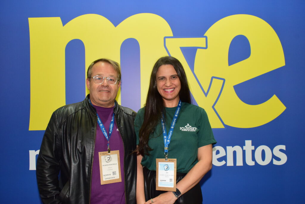 Ricardo Rostirola e Juli, da Iclooset
