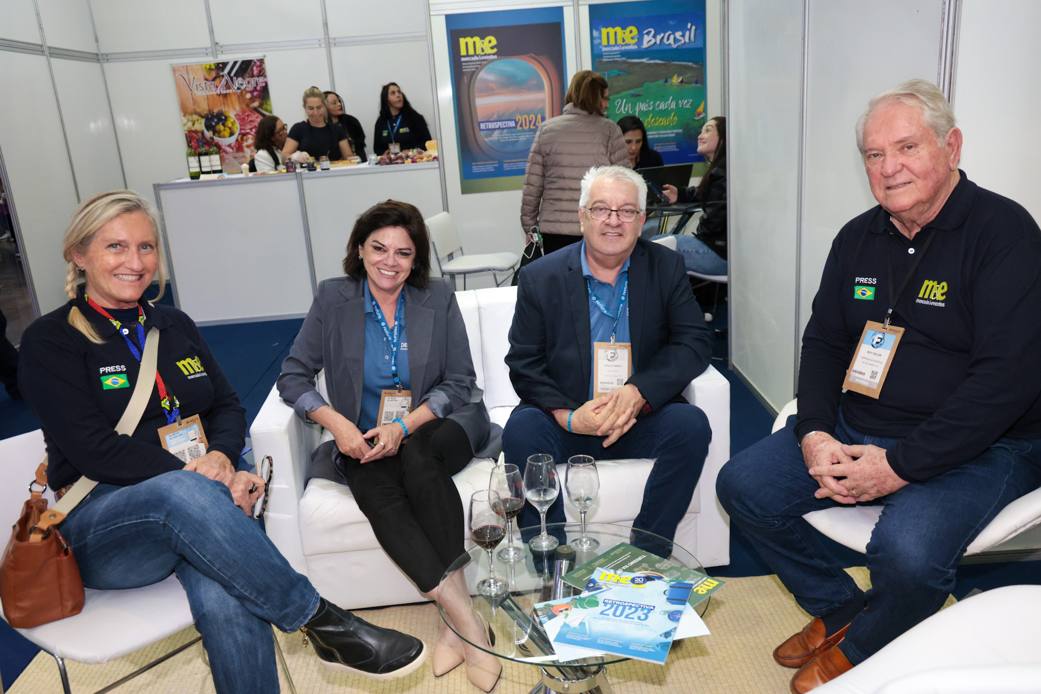 Ris Masgrau e Roy Taylor, do M&E, com Mira e Paulo Angeli, do Festival de Turismo das Cataratas