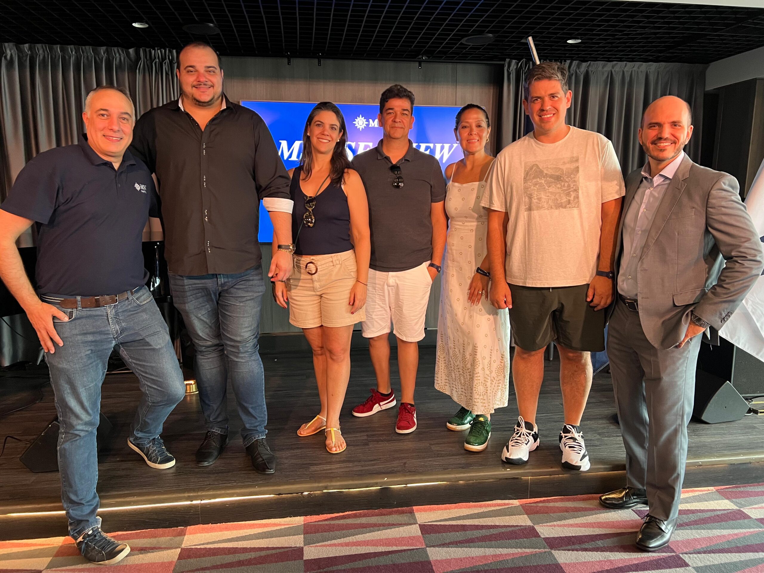 Roberto Affonseca, da MSC, Marcelo Simões, da TSB, Ligia Bambirra e Kiko Ponce, da Costa Brava, Fabiana Sousa e Wagner Lourenço, da MCI, e Rafael Grosso, da MSC Roberto Affonseca, da MSC, Marcelo Simões, da TSB, Ligia Bambirra e Kiko Ponce, da Costa Brava, Fabiana Sousa e Wagner Lourenço, da MCI, e Rafael Grosso, da MSC