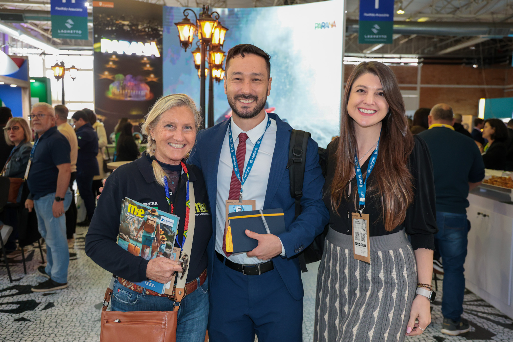 Rosa Masgrau, do M&E, Alexandre Nakagawa, e Andressa Szekut, da Setur-PR