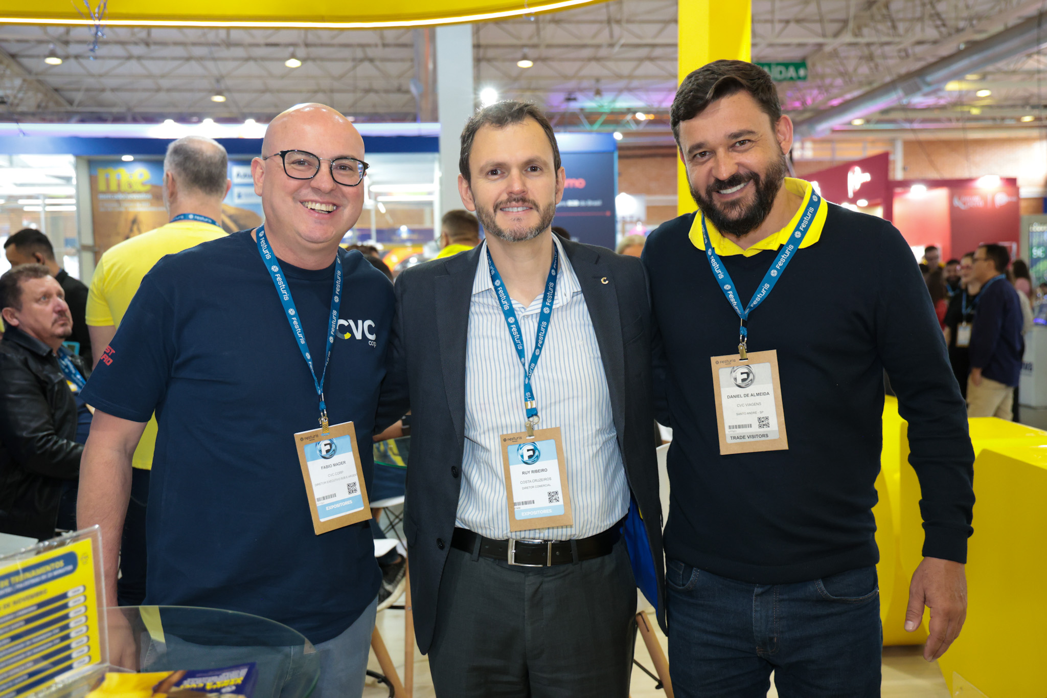 Ruy Ribeiro, da Costa Cruzeiros, entre Fábio Mader e Daniel Almeida, da CVC Corp Ruy Ribeiro, da Costa Cruzeiros, entre Fábio Mader e Daniel Almeida, da CVC Corp