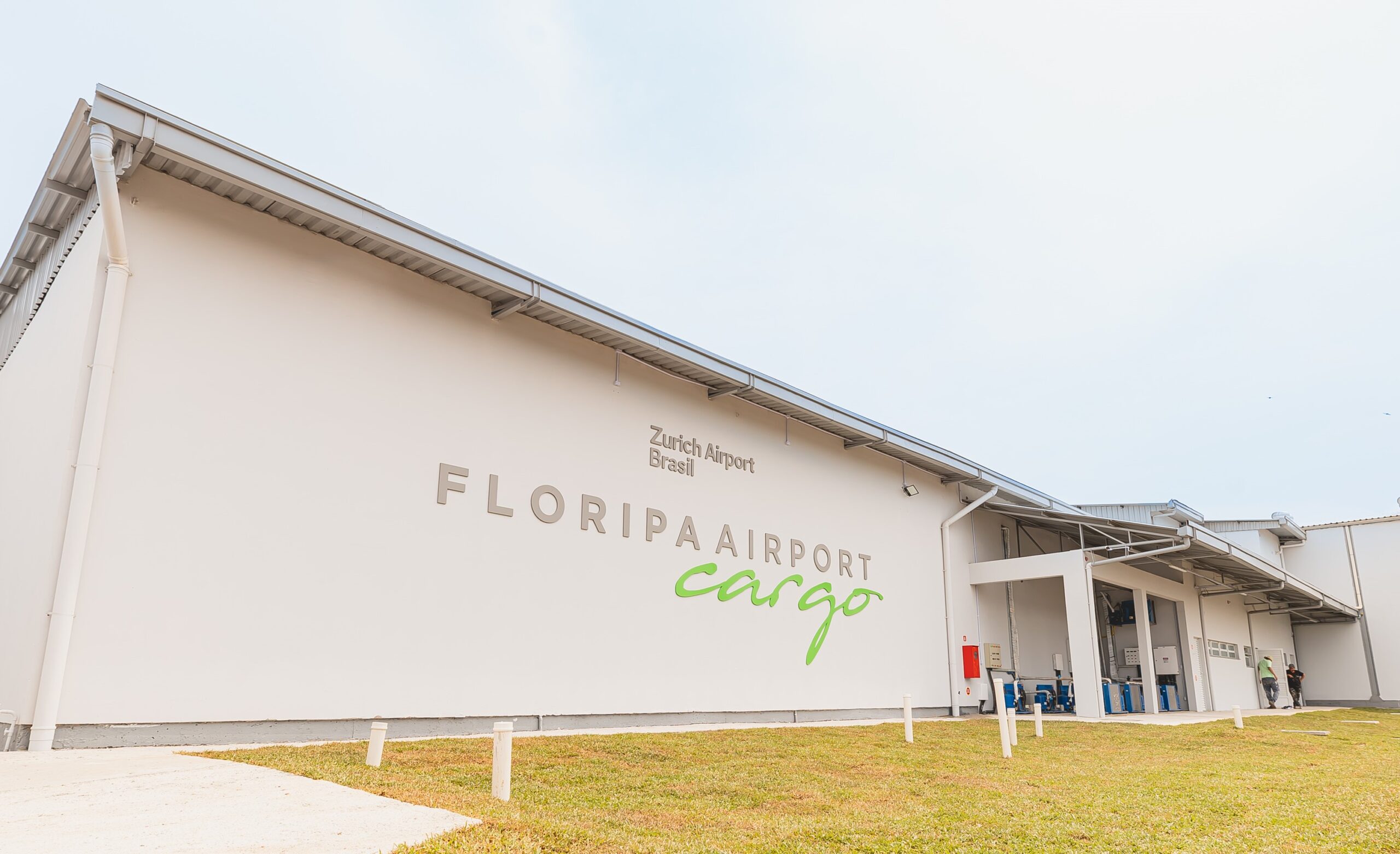 Aeroporto de Florianópolis é vencedor do Prêmio Líderes Regionais Santa Catarina 2024 1 Desenvolvimento logístico do aeroporto foi reconhecido na premiação (Divulgação/Aeroporto Internacional de Florianópolis)