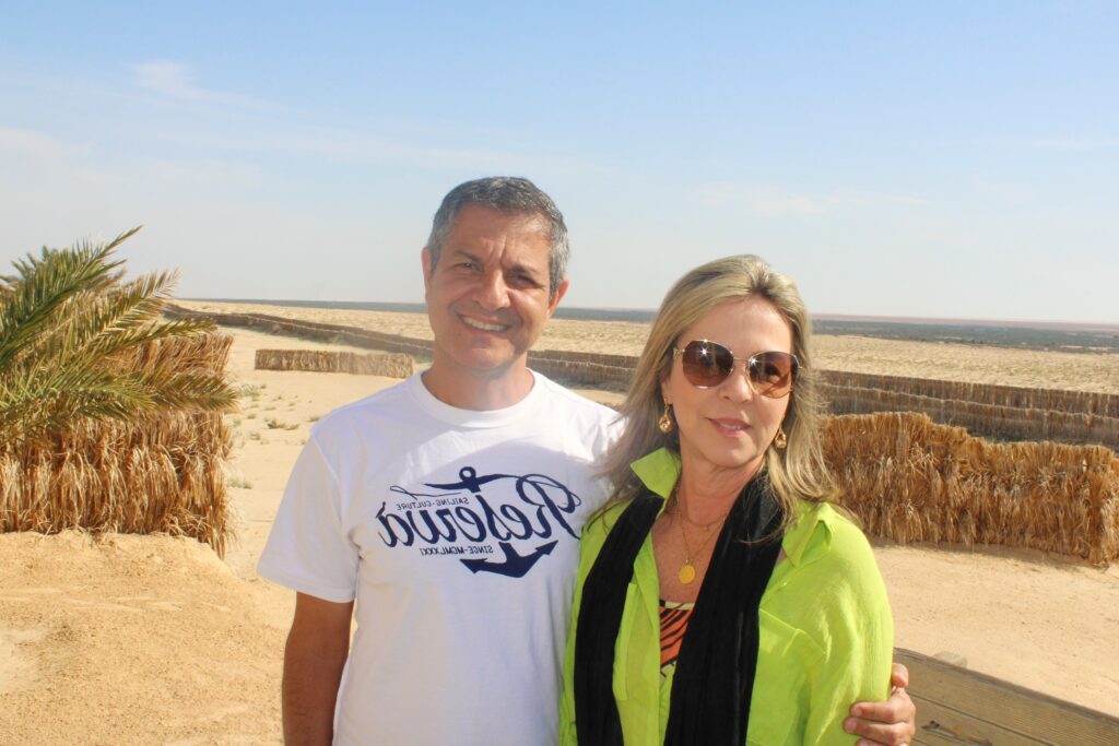 Tony Saad, da Ãnima Turismo, e Elizabeth Thiebaut, da Poltronas VIP Turismo Tony Saad, da Ãnima Turismo, e Elizabeth Thiebaut, da Poltronas VIP Turismo