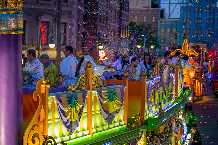 Universal Orlando anuncia retorno de Mardi Gras em 2025 e lança promoção com ingressos bônus 1 UNIVERSAL ORLANDO RESORTS MARDI GRAS Universal Orlando anuncia retorno de Mardi Gras em 2025 e lança promoção com ingressos bônus