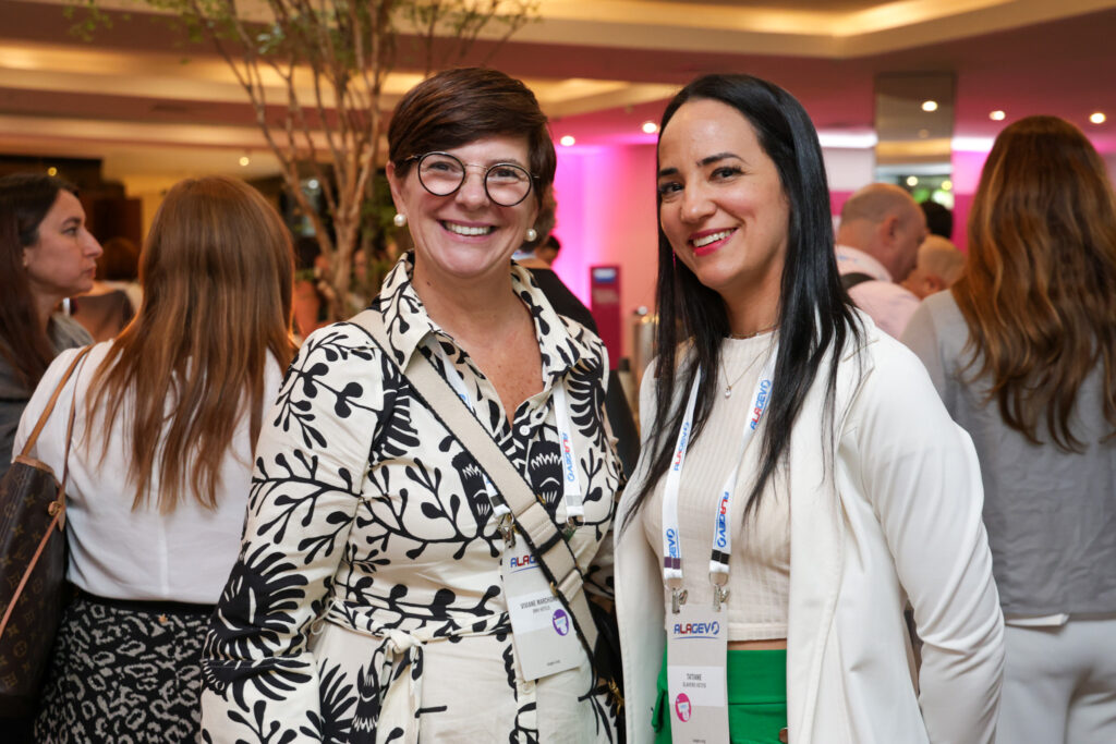 Viviane Marchione, do BWH Hotels, e Tatiane, do Slaviero Hotéis