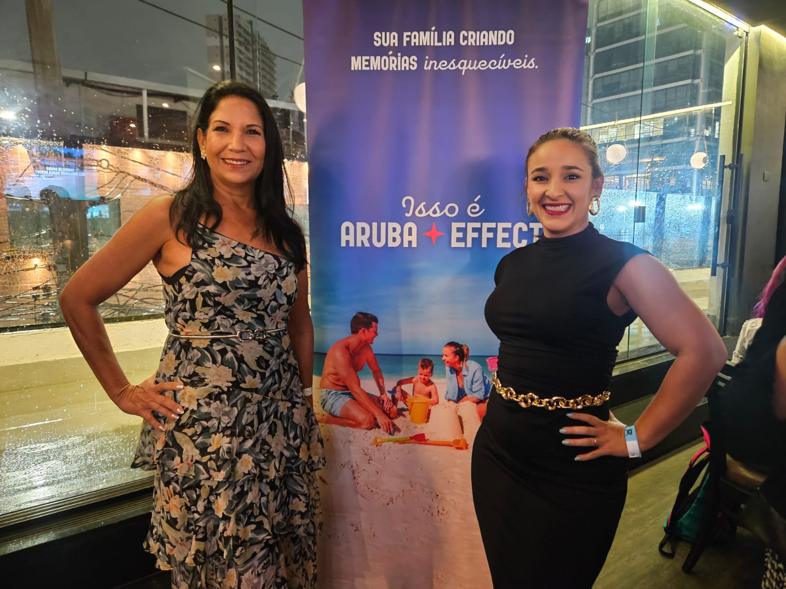 Jerusha Rasmijn, diretora da Aruba Convention Bureau, e Darysse Croes, executiva de ventas Aruba Marriott Resort