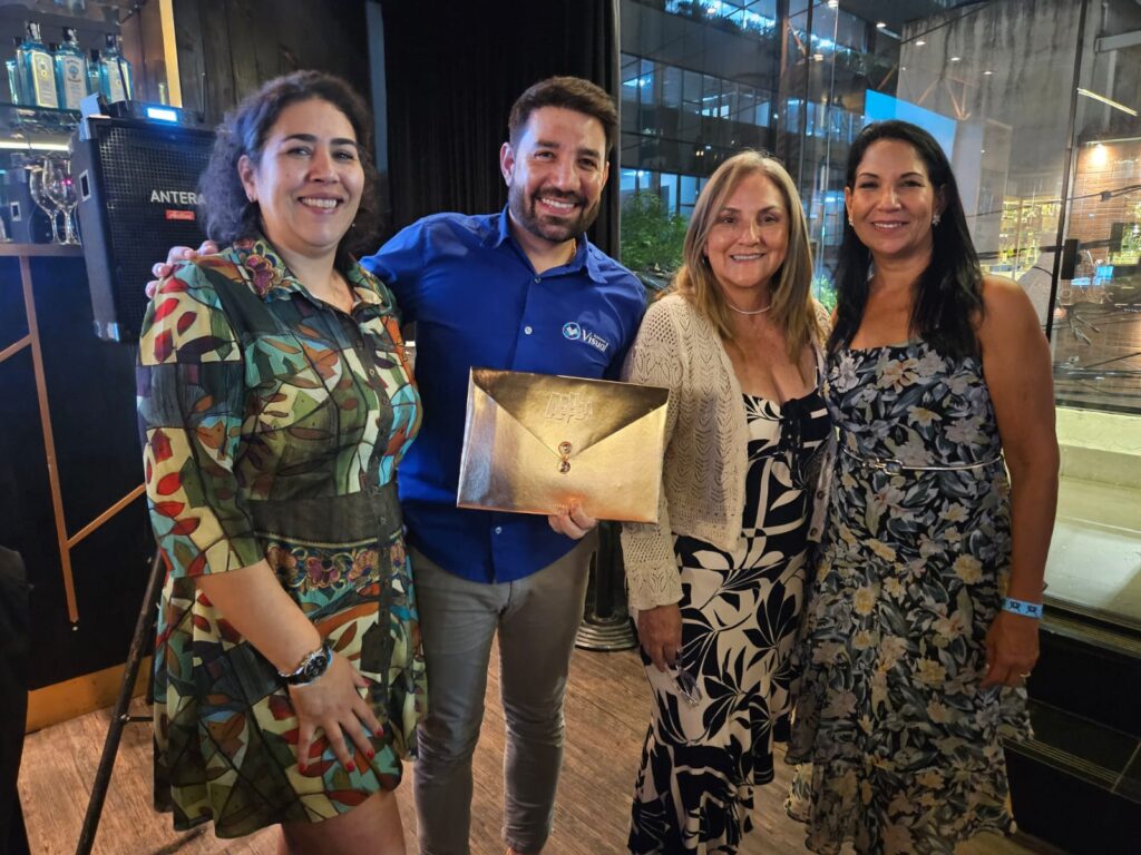 Hugo Lagares, da Visual ganhou diárias no hotel Barceló, passeio de barco e translado da Eco DMC Aruba