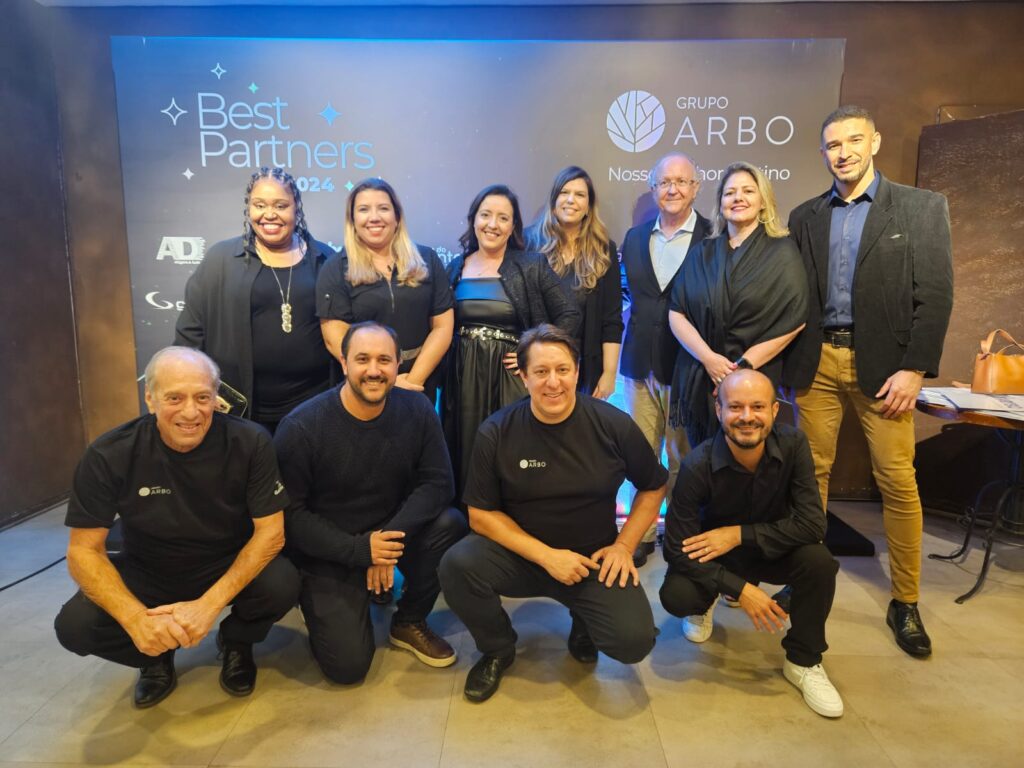 Representantes da Diversa e Grupo Arbo