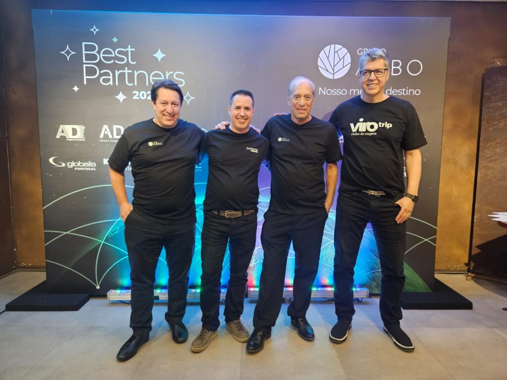 Charles Franken, do Grupo Arbo, Danilo Bello, da Conecta, Arnaldo Franken, do grupo Arbo, e Marcos Dias, da Viro Trip