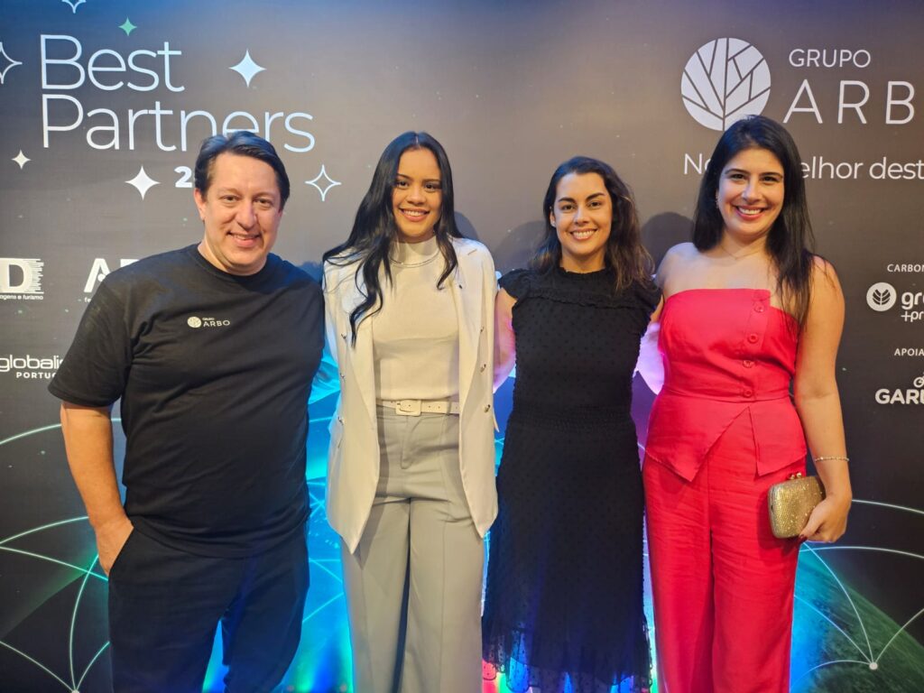 Charles Franken, do grupo Arbo, Stefanie Moura e  Elizangela Silva, da MSC, Renata Carelli, da Casa do Agente