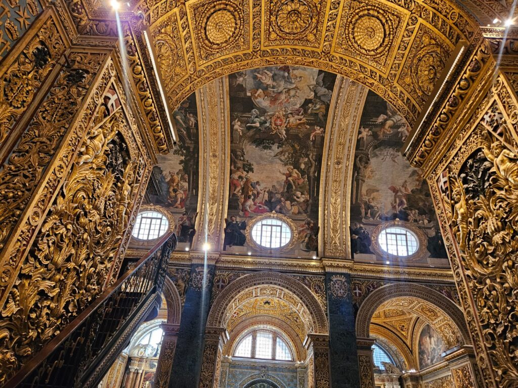 Exemplo magnífico da arquitetura barroca e um importante marco histórico Exemplo magnífico da arquitetura barroca e um importante marco histórico