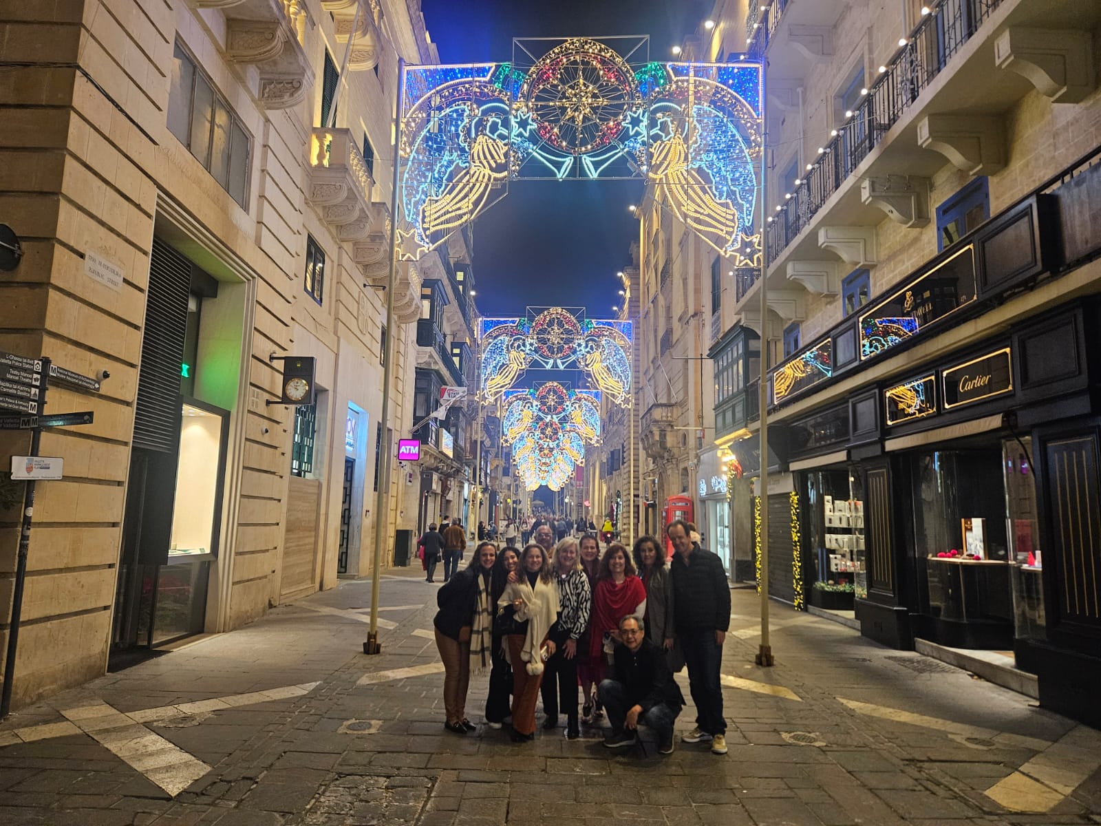 Famtour de Malta curtindo a noite em Valeta Famtour de Malta curtindo a noite em Valeta