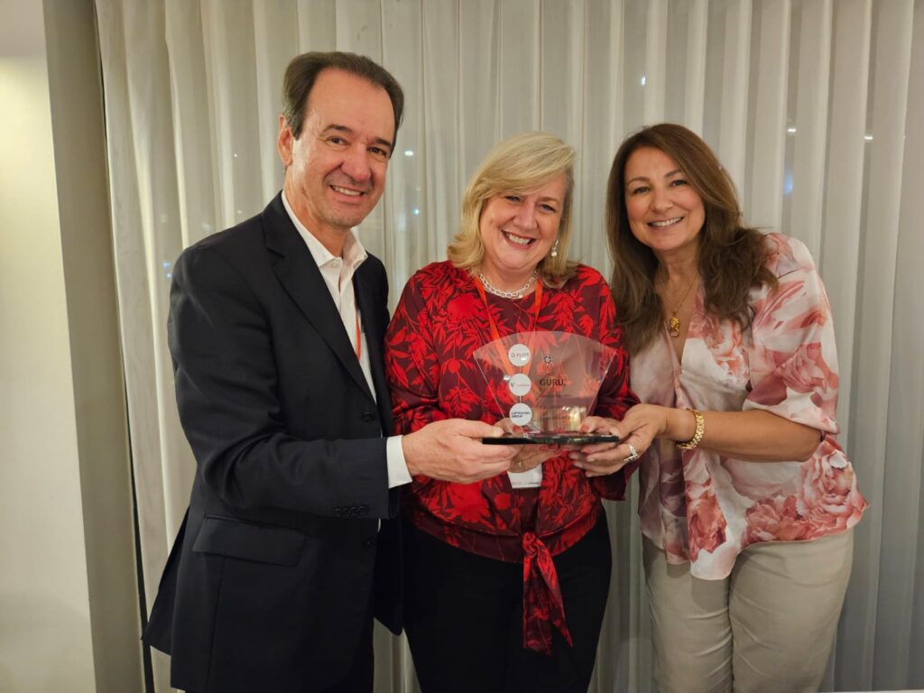 Eduardo Barbosa, presidente da Flot, Annette Taeuber, diretora Luthtansa Group do Brasil, e Francesca Vicenti, senior manager do Turismo de Malta Eduardo Barbosa, presidente da Flot, Annette Taeuber, diretora Luthtansa Group do Brasil, e Francesca Vicenti, senior manager do Turismo de Malta