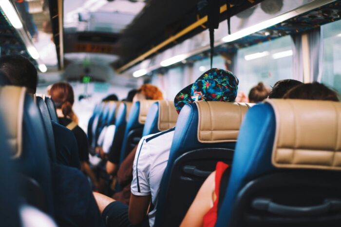Transporte rodoviário oferece economia de até 92% em viagens curtas e médias 1 (Unsplash/Annie Spratt)