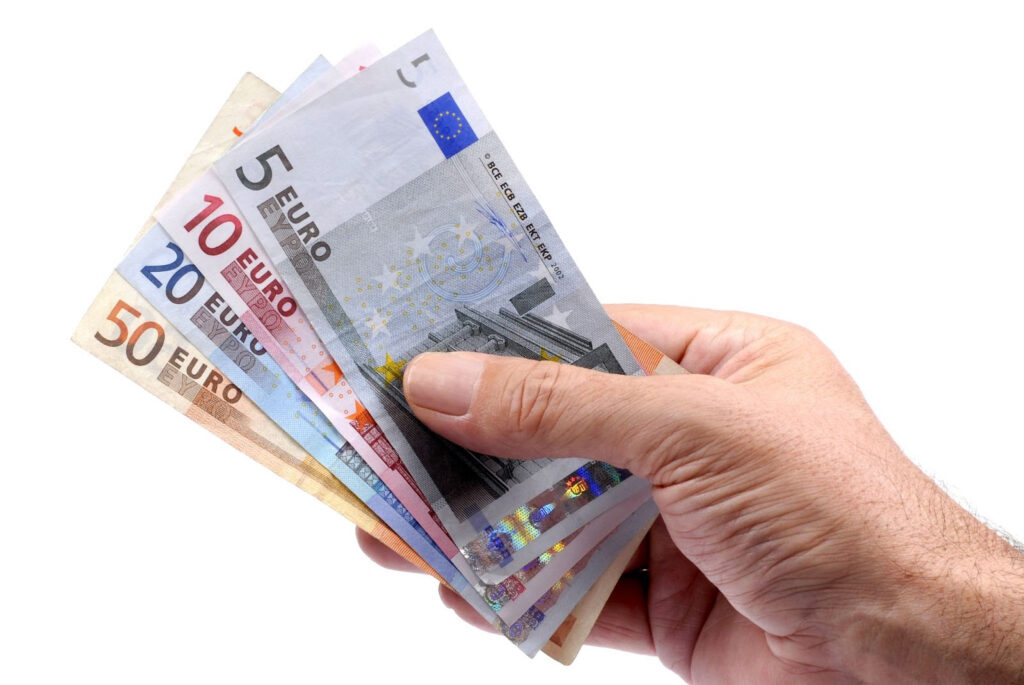 Como ficará a emissão da cidadania italiana com nova taxa de 600 euros? Especialista analisa impactos