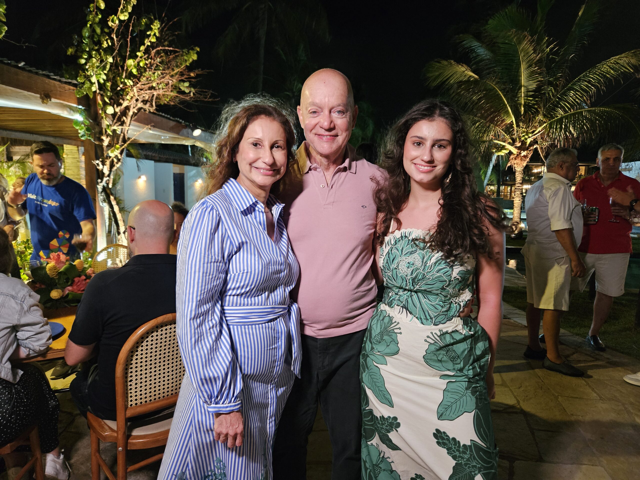 Tercia Vasconcelos, Claudio Maia e Maria Maia, da Itaparica Tour Tercia Vasconcelos, Claudio Maia e Maria Maia, da Itaparica Tour