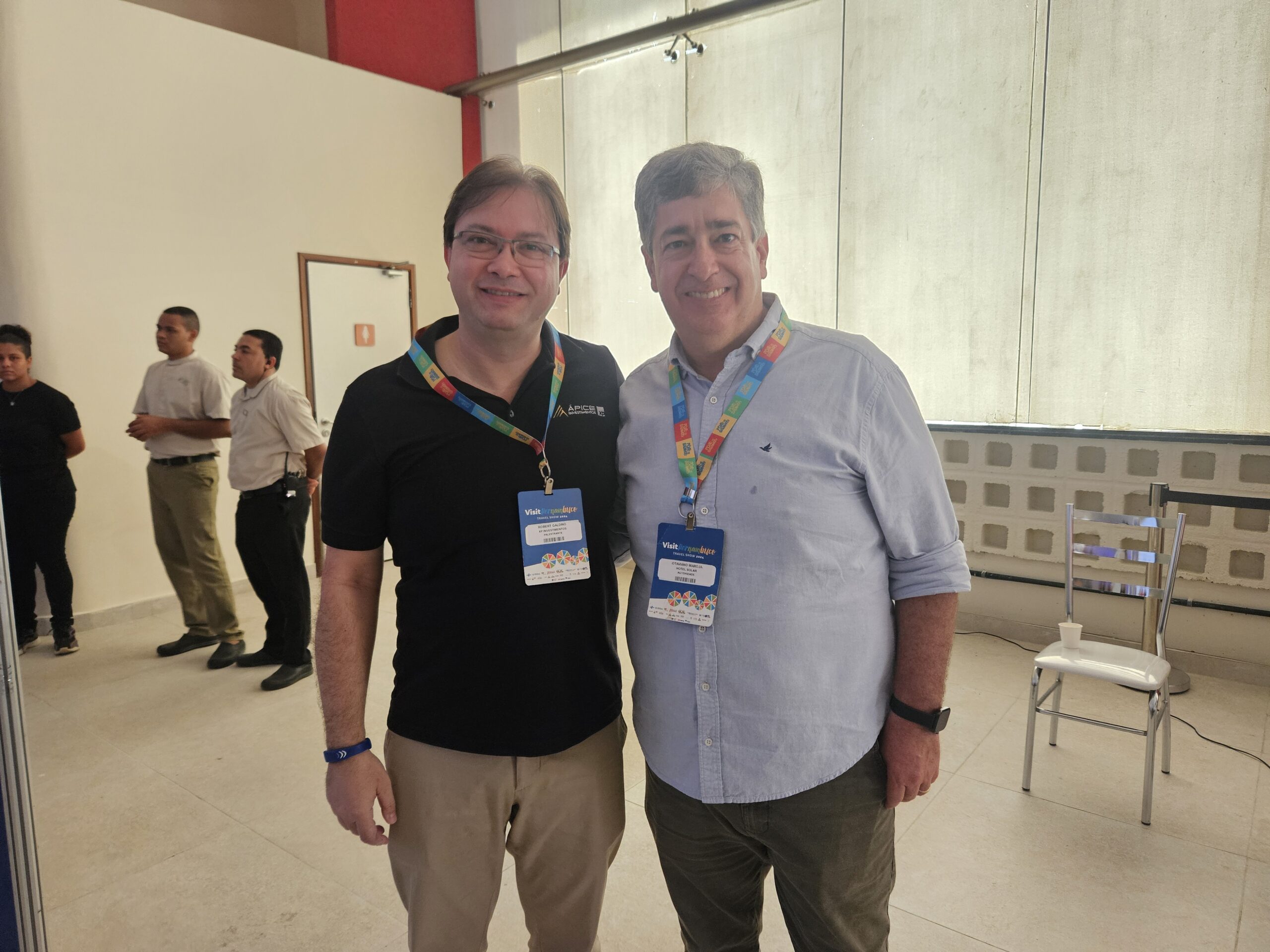 Robert Galdino, da XP Investimentos, e Otaviano Maroja, presidente do Porto de Galinhas CVB Robert Galdino, da XP Investimentos, e Otaviano Maroja, presidente do Porto de Galinhas CVB