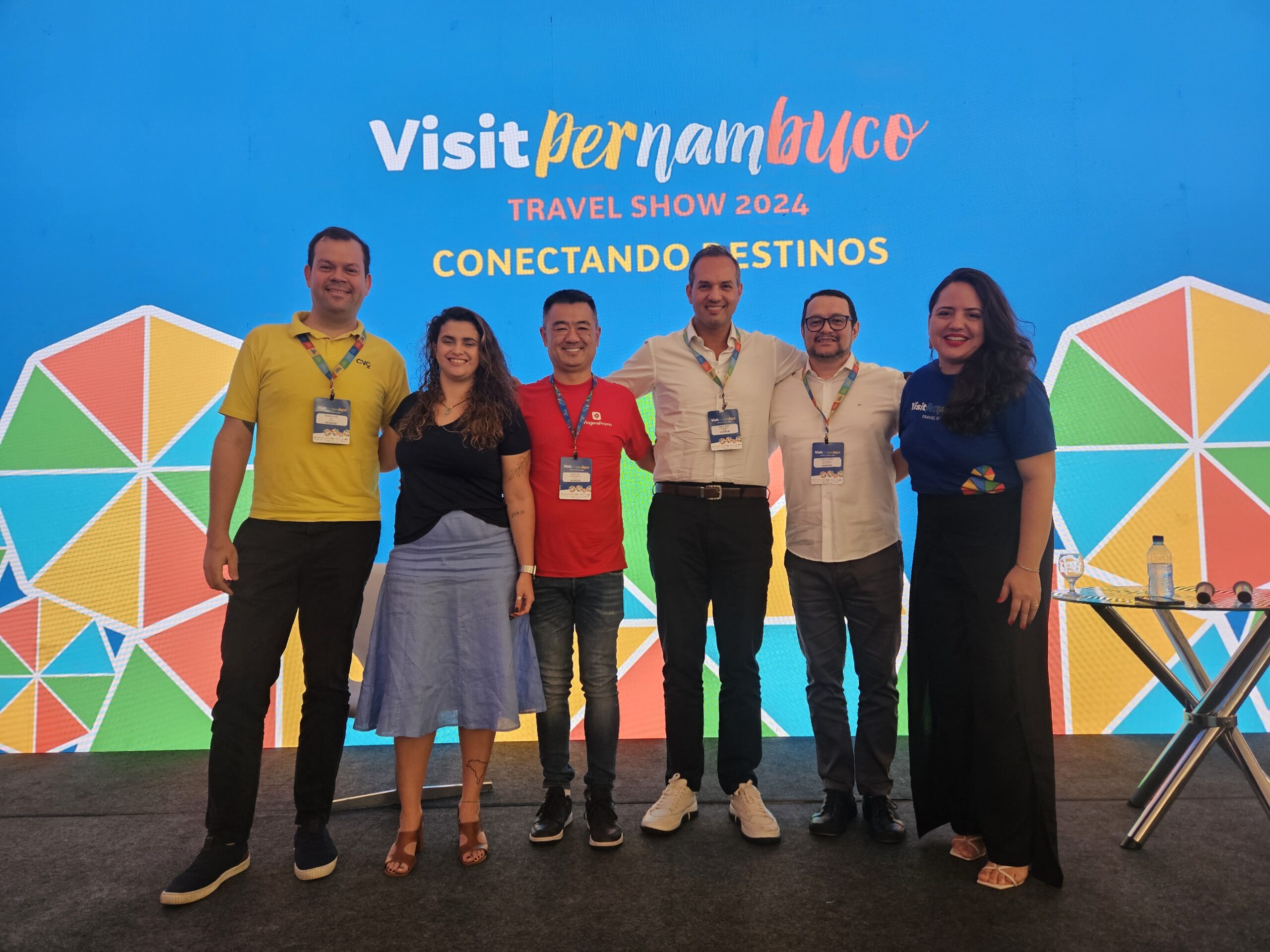 Participantes do painel sobre o Cenário do Turismo Nacional no Summit PE Participantes do painel sobre o Cenário do Turismo Nacional no Summit PE