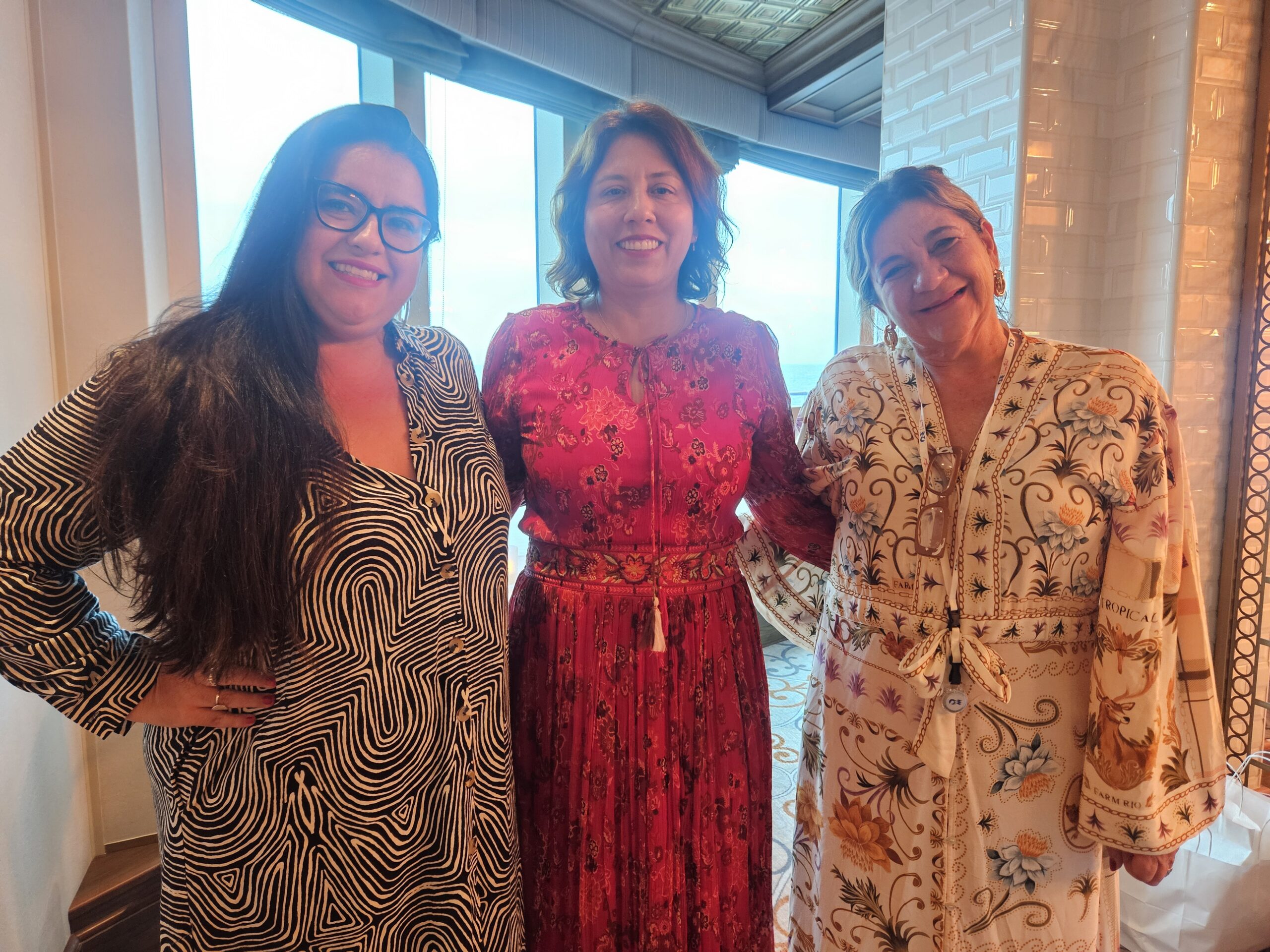 Paula Maluf, da Ponte Verde Turismo, Líz Räda, da Discover Cruises, e Nassira Michelotto, da Turismo e Viagens pelo Mundo Paula Maluf, da Ponte Verde Turismo, Líz Räda, da Discover Cruises, e Nassira Michelotto, da Turismo e Viagens pelo Mundo