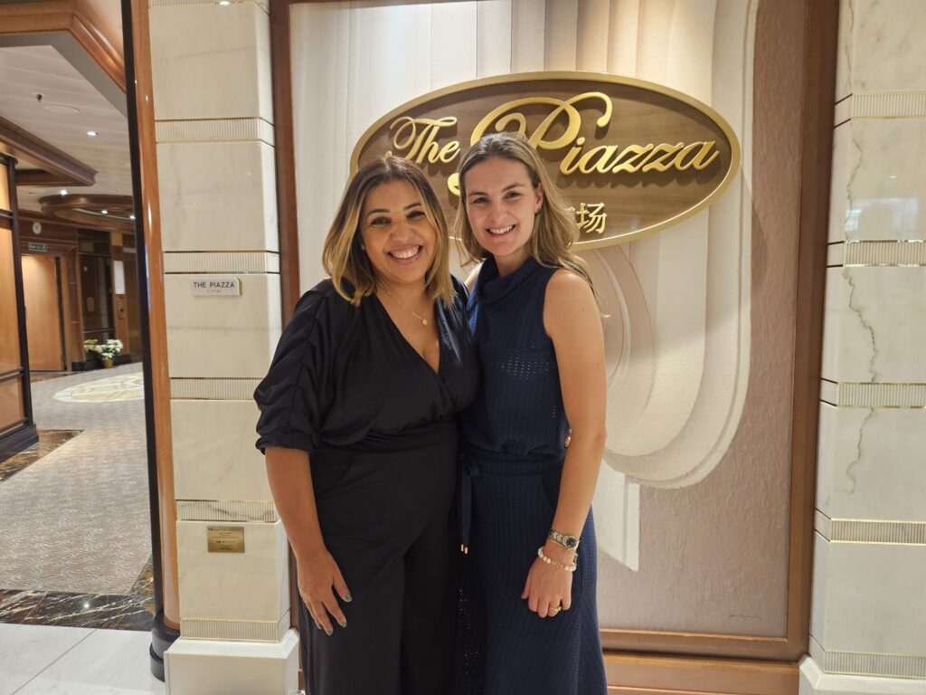 As aniversariantes do dia: Thabita Roldão e Renata Braghetta Calipo!