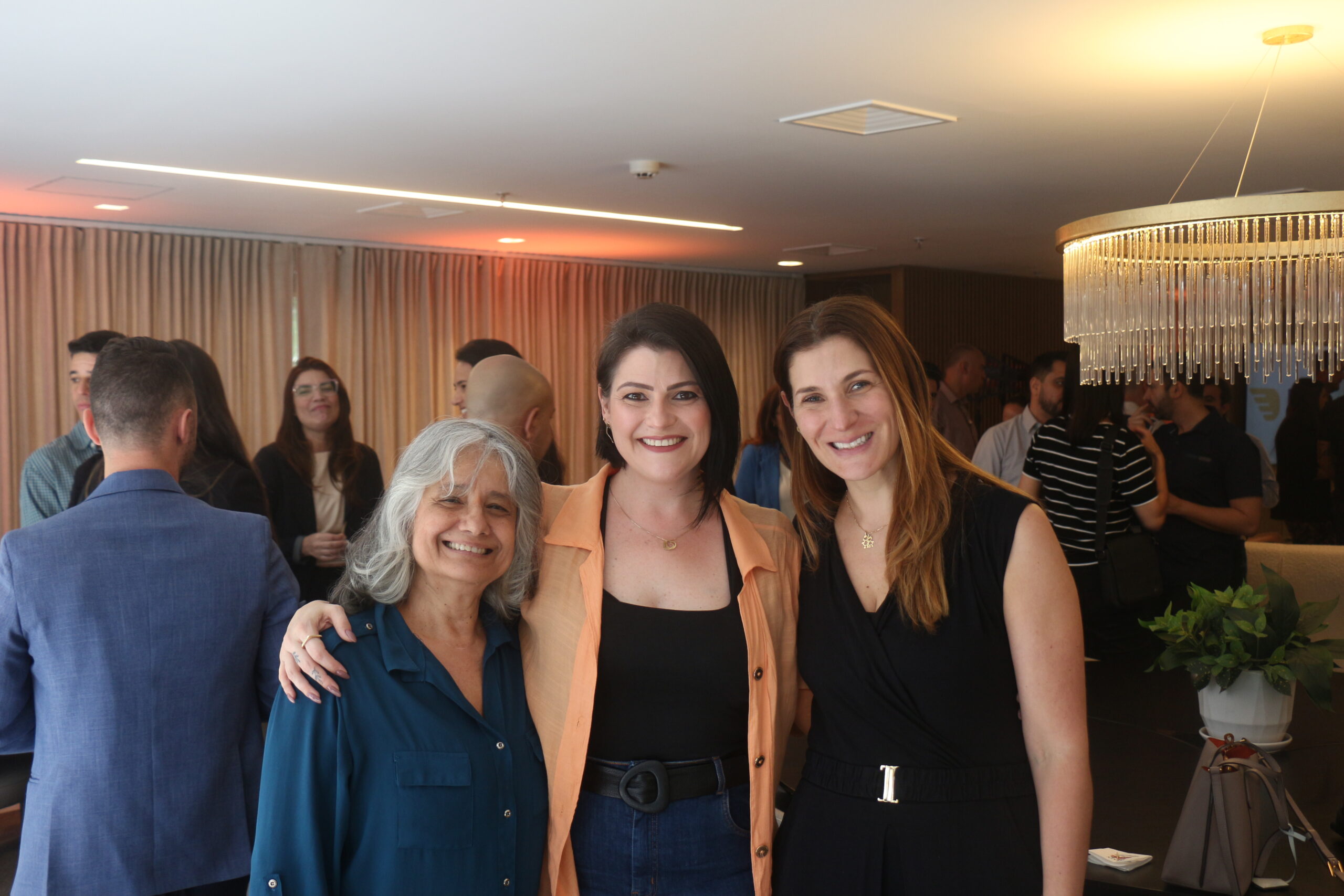 Adriana Varella e Mônica Galvão, da WebBebs e Fernanda Reina, da Mobility
