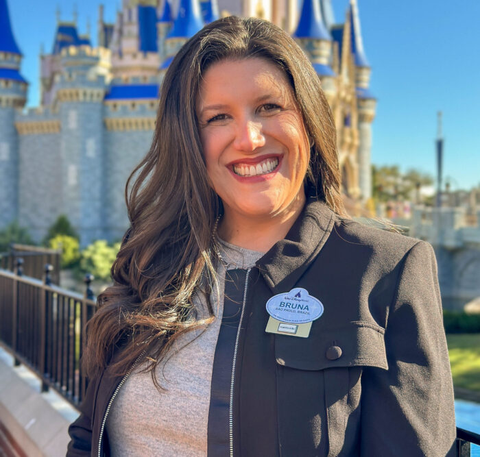 Disney Destinations apresenta nova Gerente de Treinamentos para o Brasil 1 BrunaBertozzo03 1 scaled e1733495798821 Disney Destinations apresenta nova Gerente de Treinamentos para o Brasil