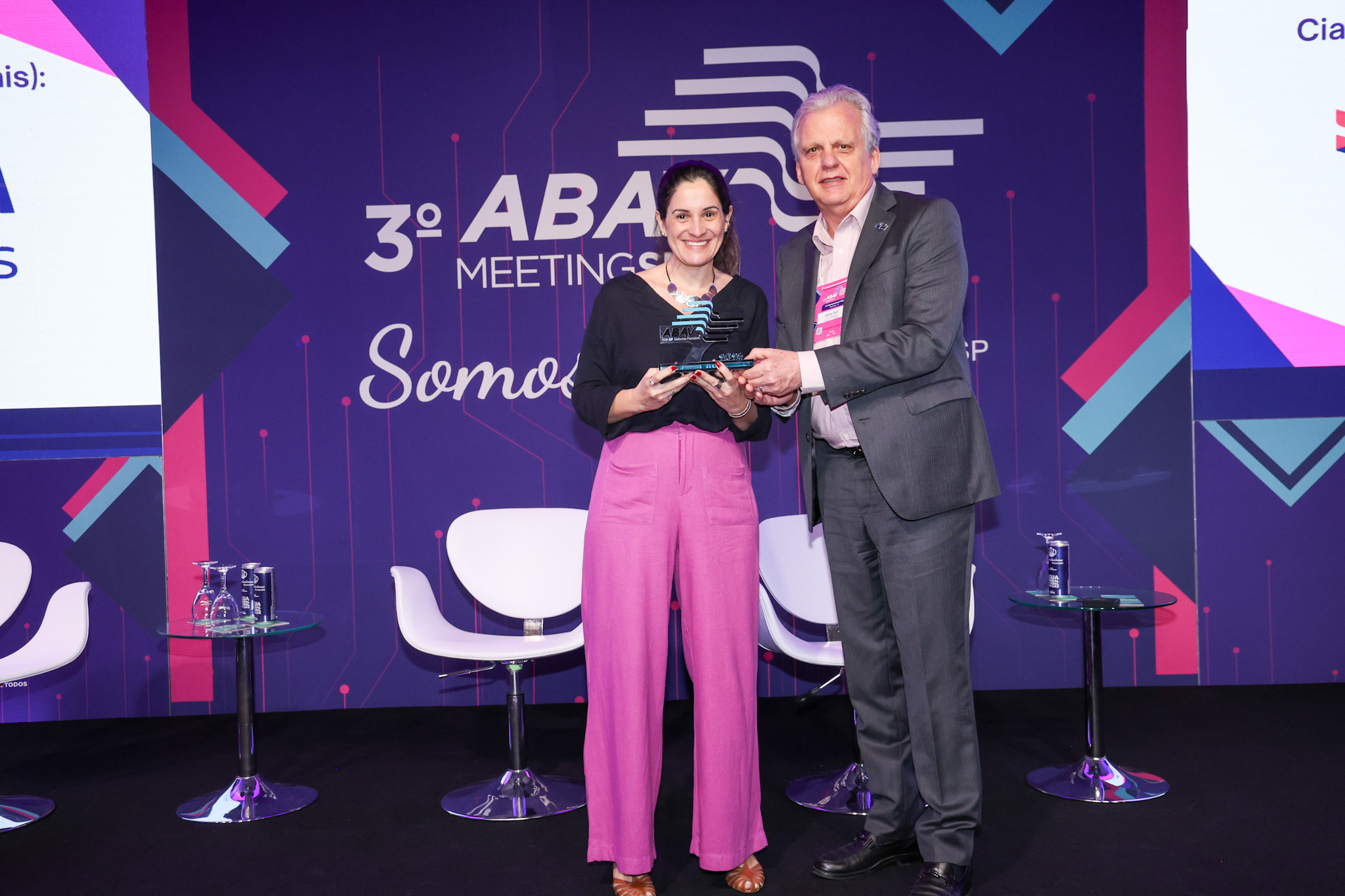 Camila Belineli, da Latam, e Edmar Bull, da Copastur
