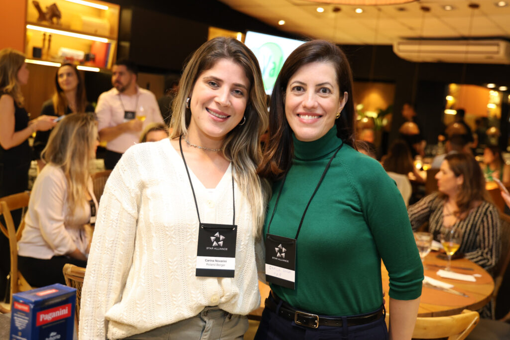 Carina Novarini, Roland Berger, e Camila Souza, da TAP Carina Novarini, Roland Berger, e Camila Souza, da TAP