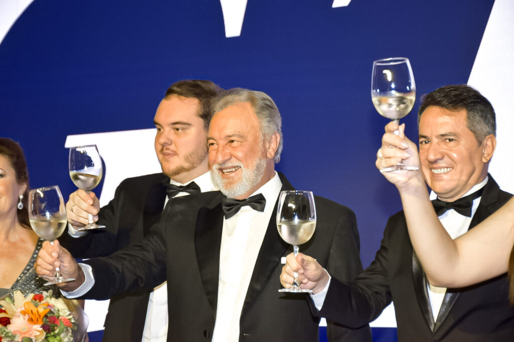 Celso Guelfi agradeceu aos parceiros e aos colaboradores