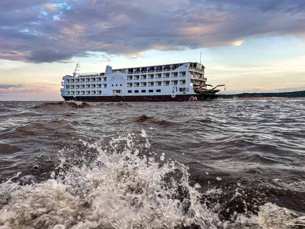 Chegada no Grand Amazon