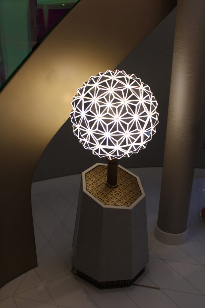 Decoração luxuosa da Tomorrow Tower Suite