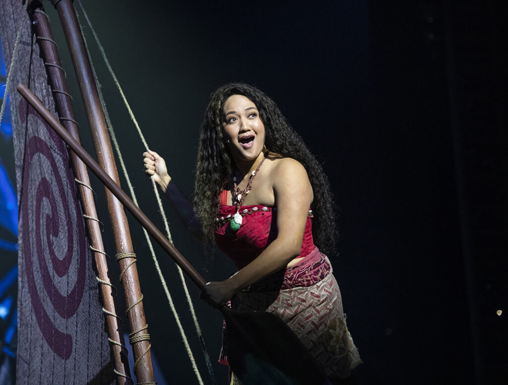 “Disney The Tale of Moana” começa nos dias atuais, na ilha fictícia de Motunui