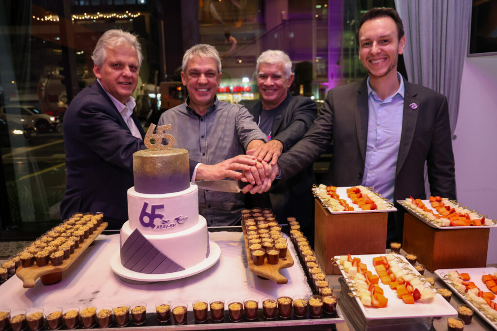 Edmar Bull, Fernando Santos, Marcelo Matera e Bruno Waltrick, da Abav-SP Aviesp