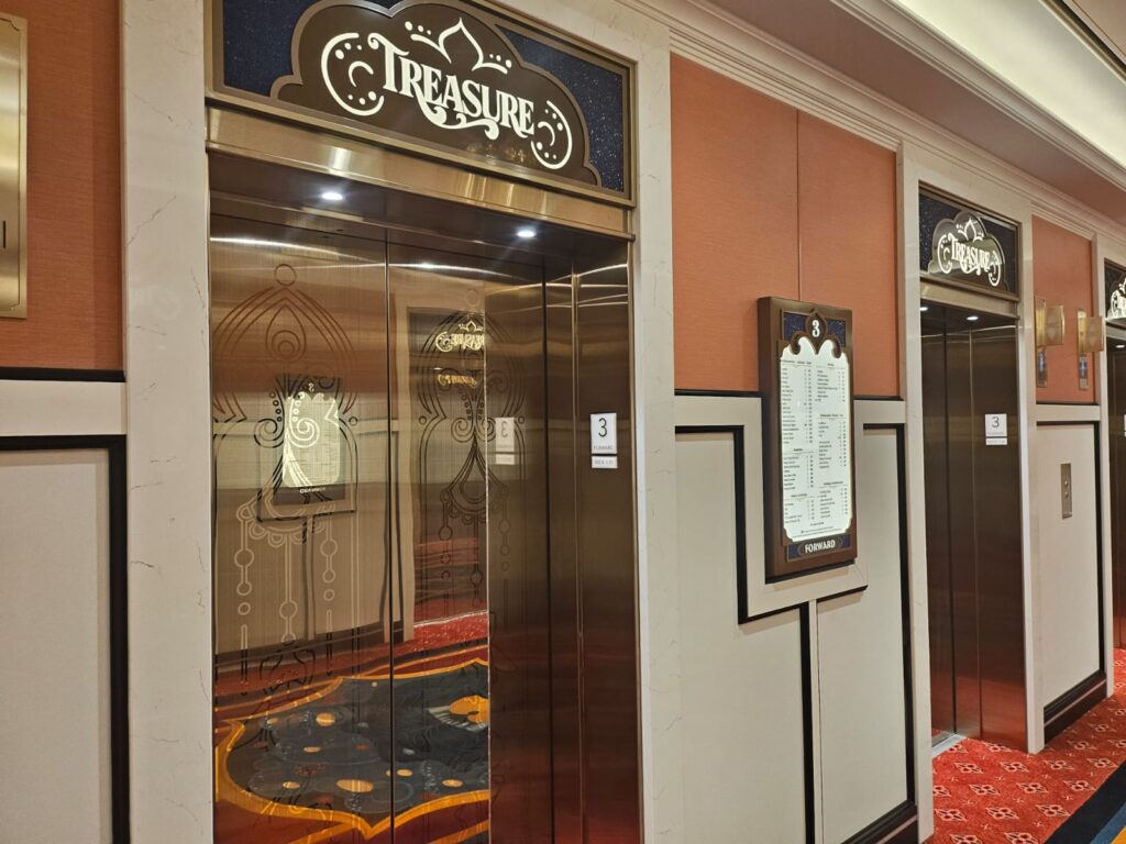 Elevadores do Disney Treasure