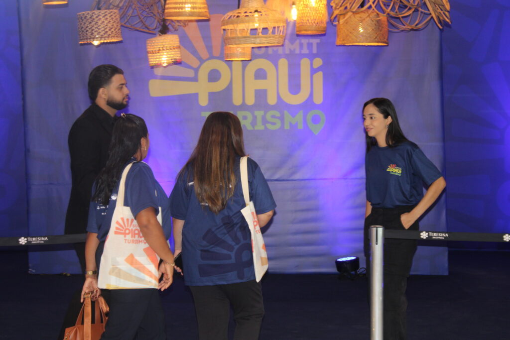Entrada para o salão principal onde acontecem as palestras