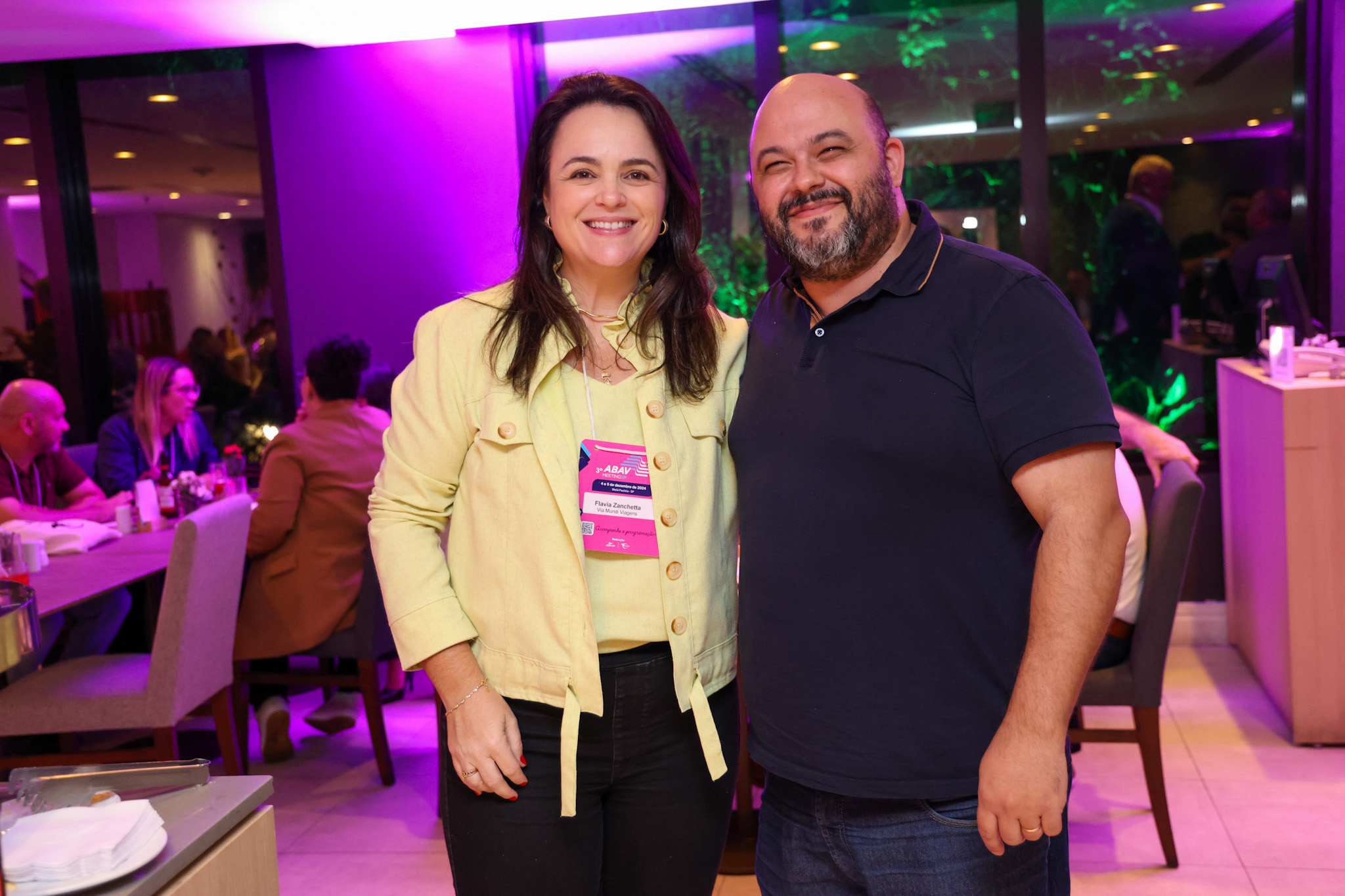 Flávia Zanchetta, da Via Mundi Viagens, e Danilo Gonçalves, da Iterpec Flávia Zanchetta, da Via Mundi Viagens, e Danilo Gonçalves, da Iterpec