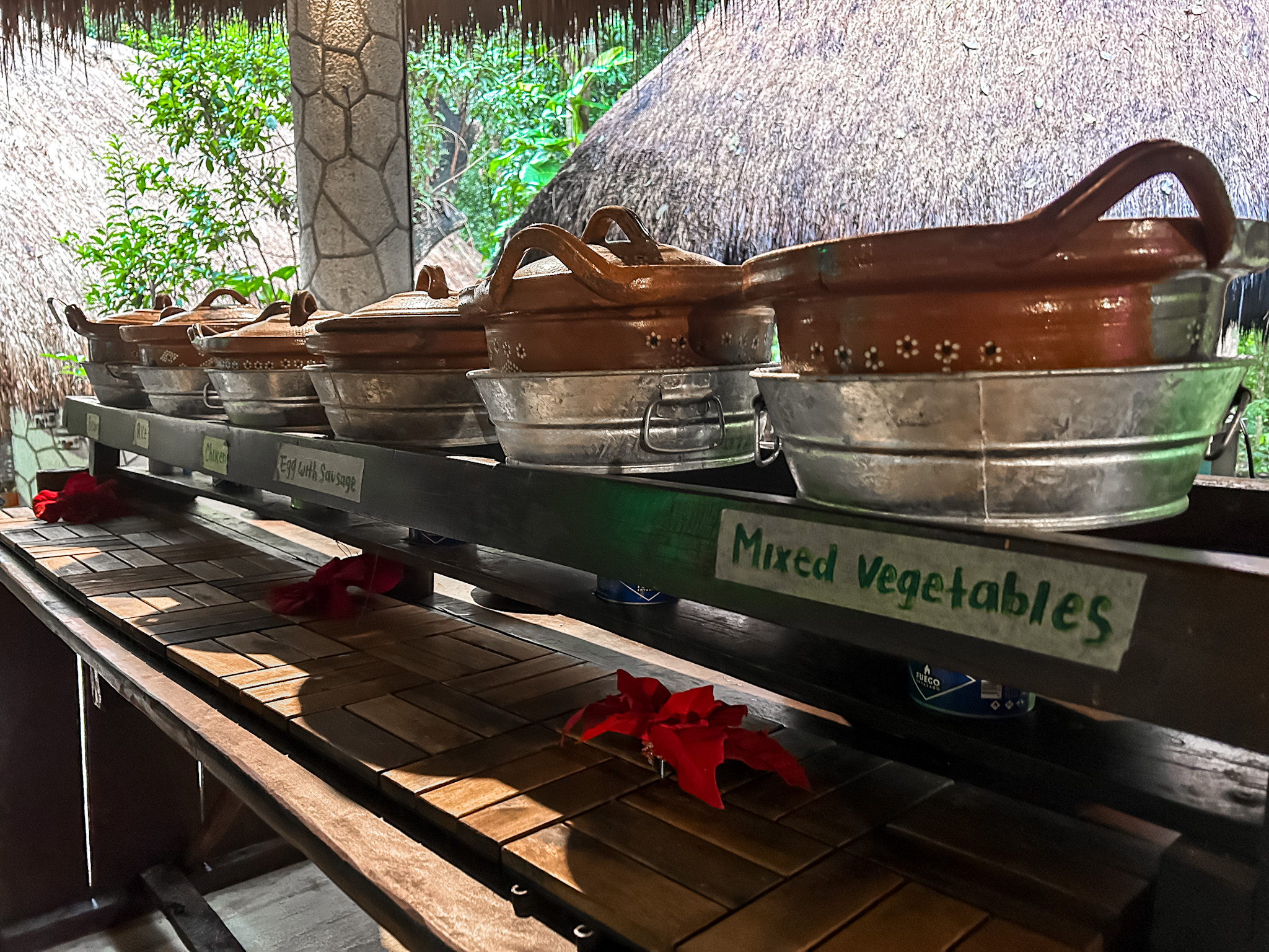 Na hora do almoço, o menu é formado por pratos típicos do México Na hora do almoço, o menu é formado por pratos típicos do México