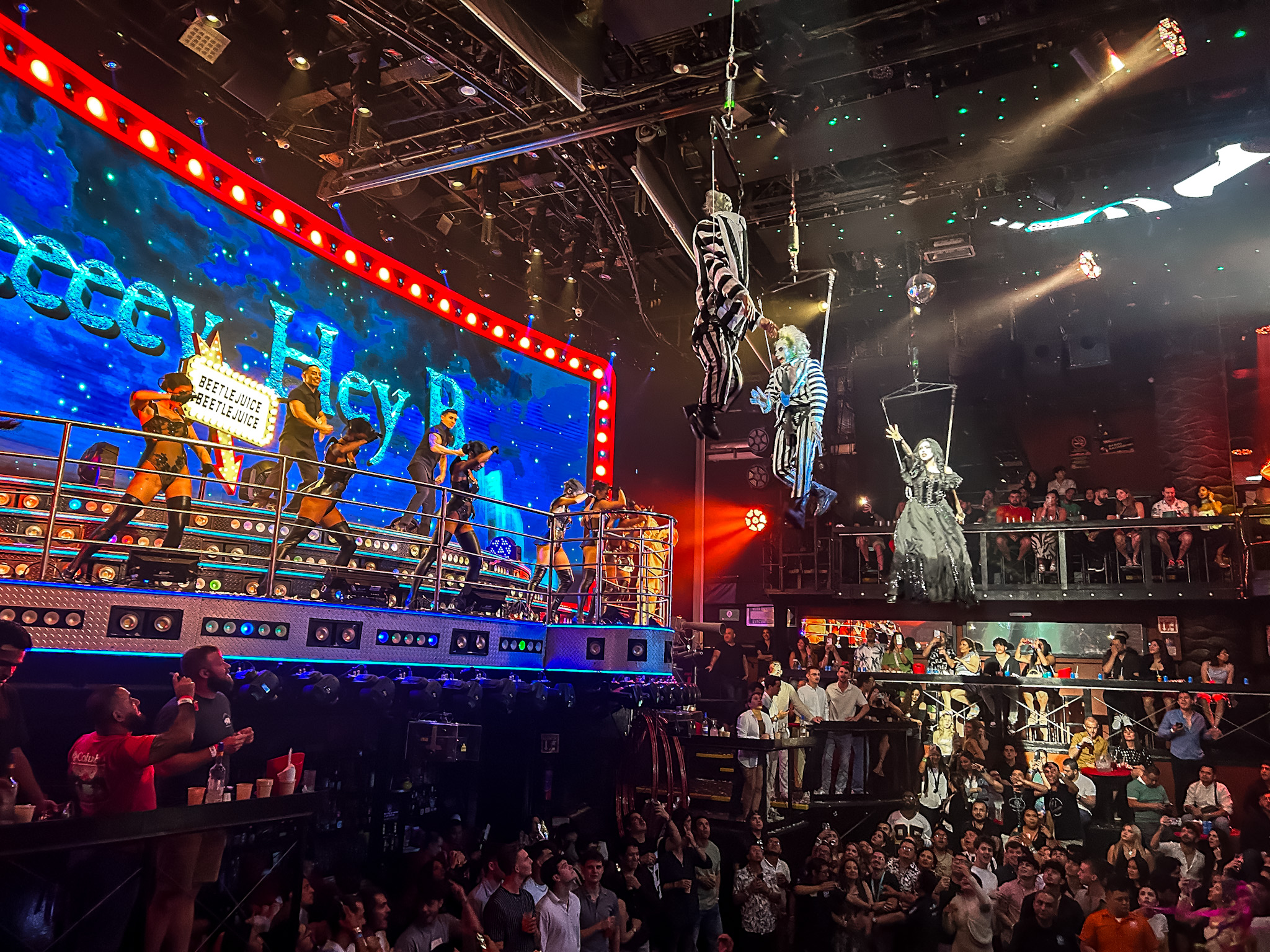 A interação com o público é um dos pontos fortes do Coco Bongo A interação com o público é um dos pontos fortes do Coco Bongo