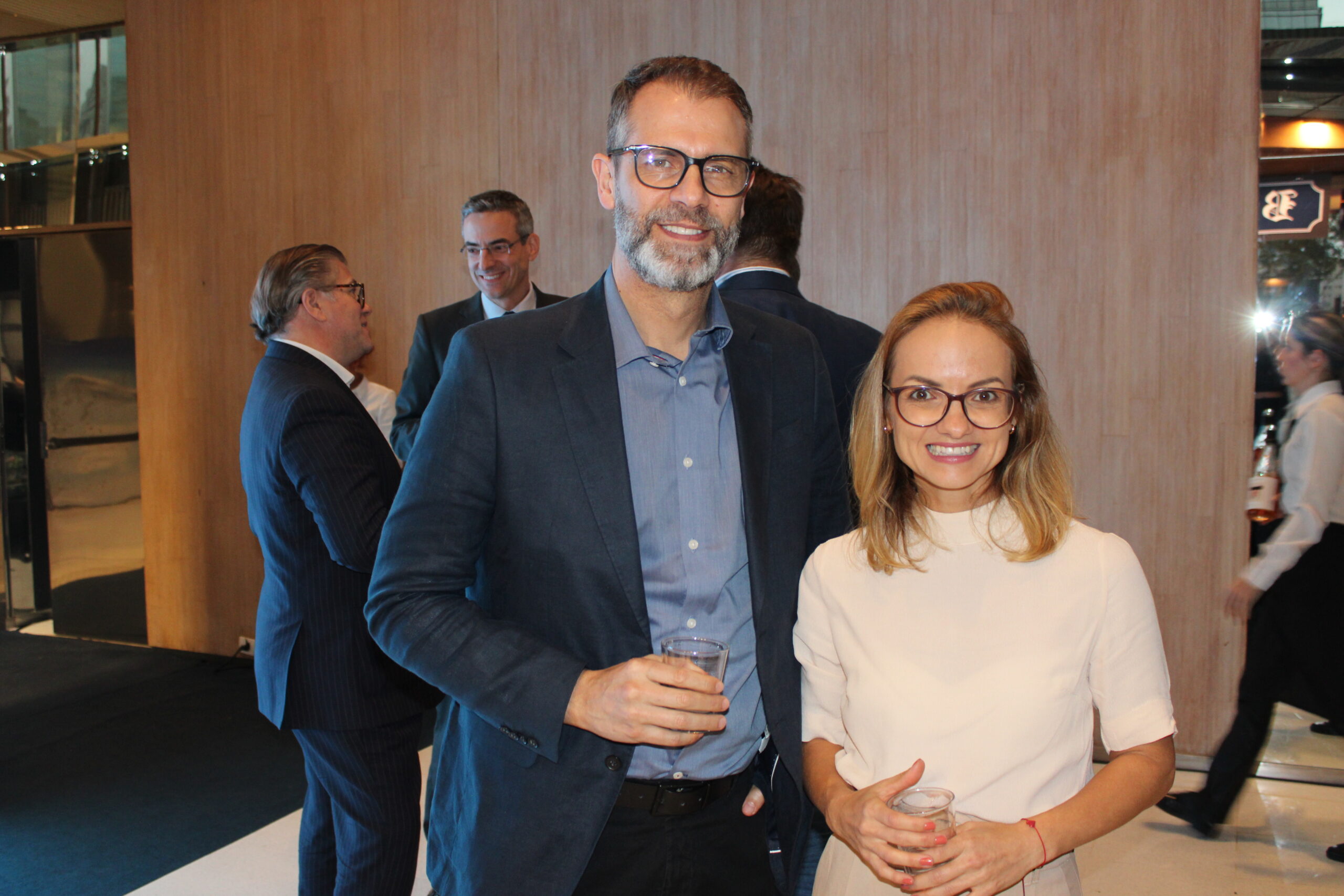 Marvio Mansur, da Rextur Advance com Katrin Dalibour, da Lufthansa