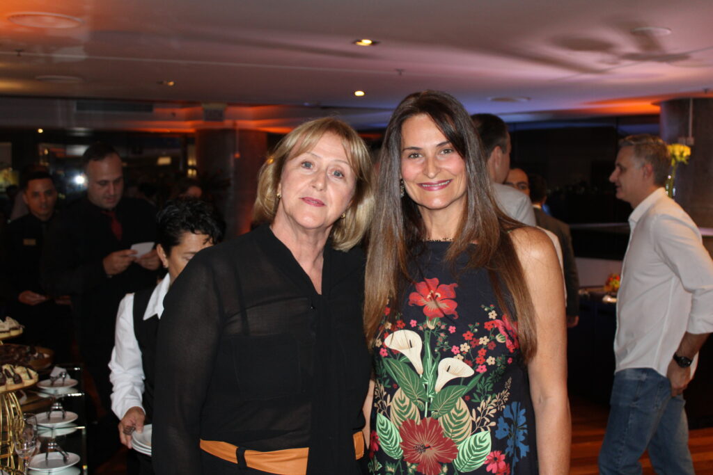 Jane Balbinotti, da Açoriana Turismo, e Isabela Tolotti, da Jocintra Eventos