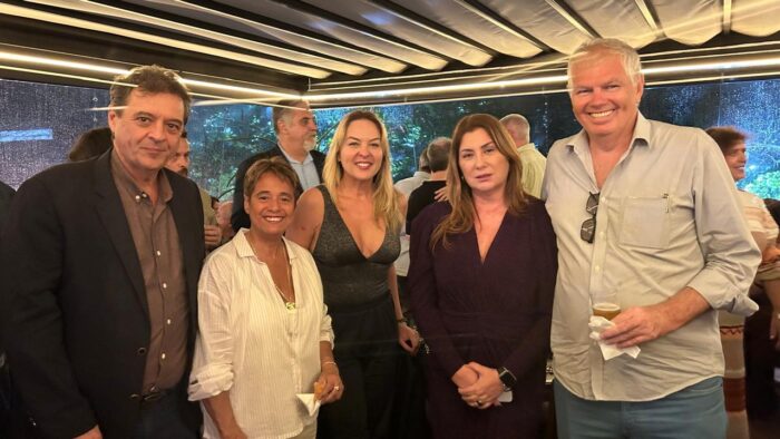José Domingo (Presidente ABIH-RJ), Cristina Fritsch, Patricia Alemany, Fatima Facuri (UBRAFE) e Erich Straher (LIESA)