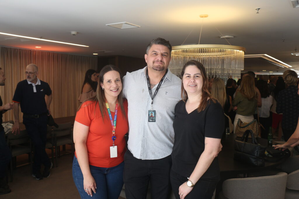 Karla Sousa e Gabriela Coca, da BeFly e Léo Ramos, da Assist Card
