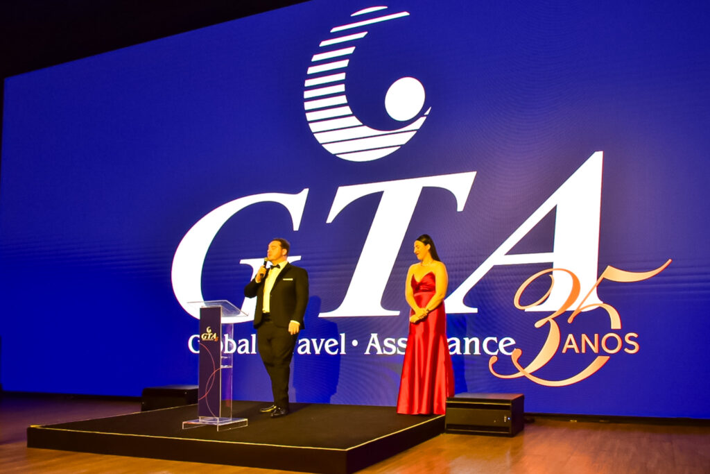 Leonardo e Jaqueline Guelfi, filhos de Celso, fizeram uma homenagem ao fundador da GTA