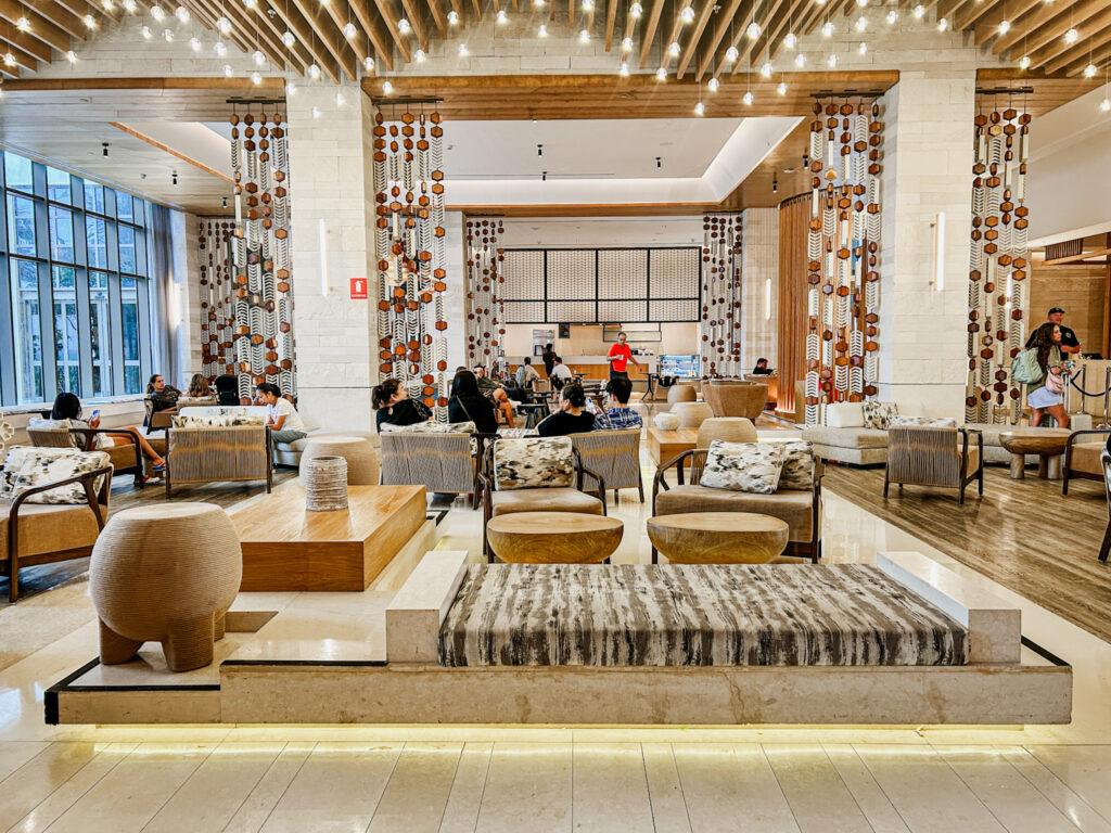 Lobby do Hilton Cancun All Inclusive Resort