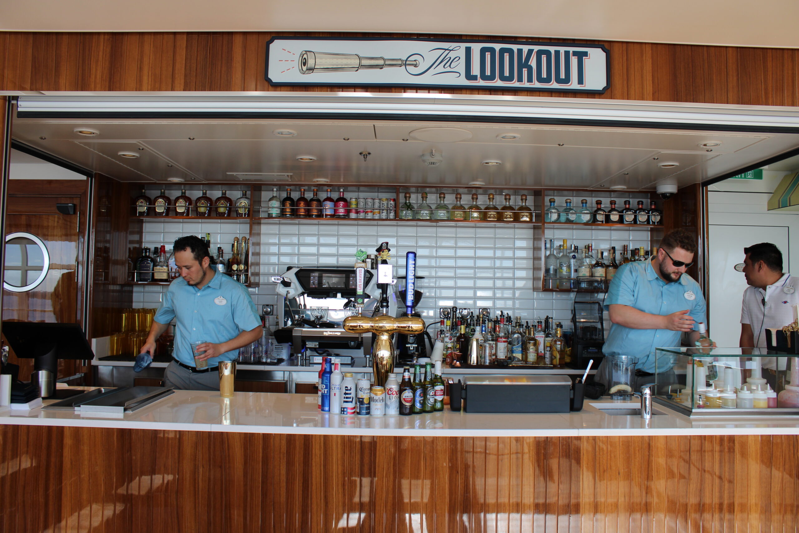 Lookout Bar, na área da piscina Lookout Bar, na área da piscina