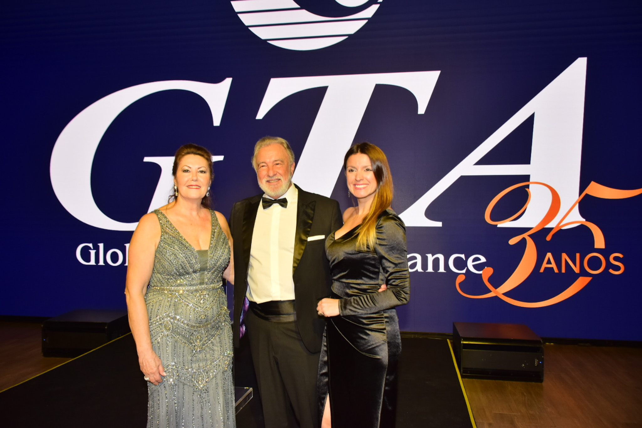 Maria Helena e Celso Guelfi, da GTA com Thais Medina, da Business Factory