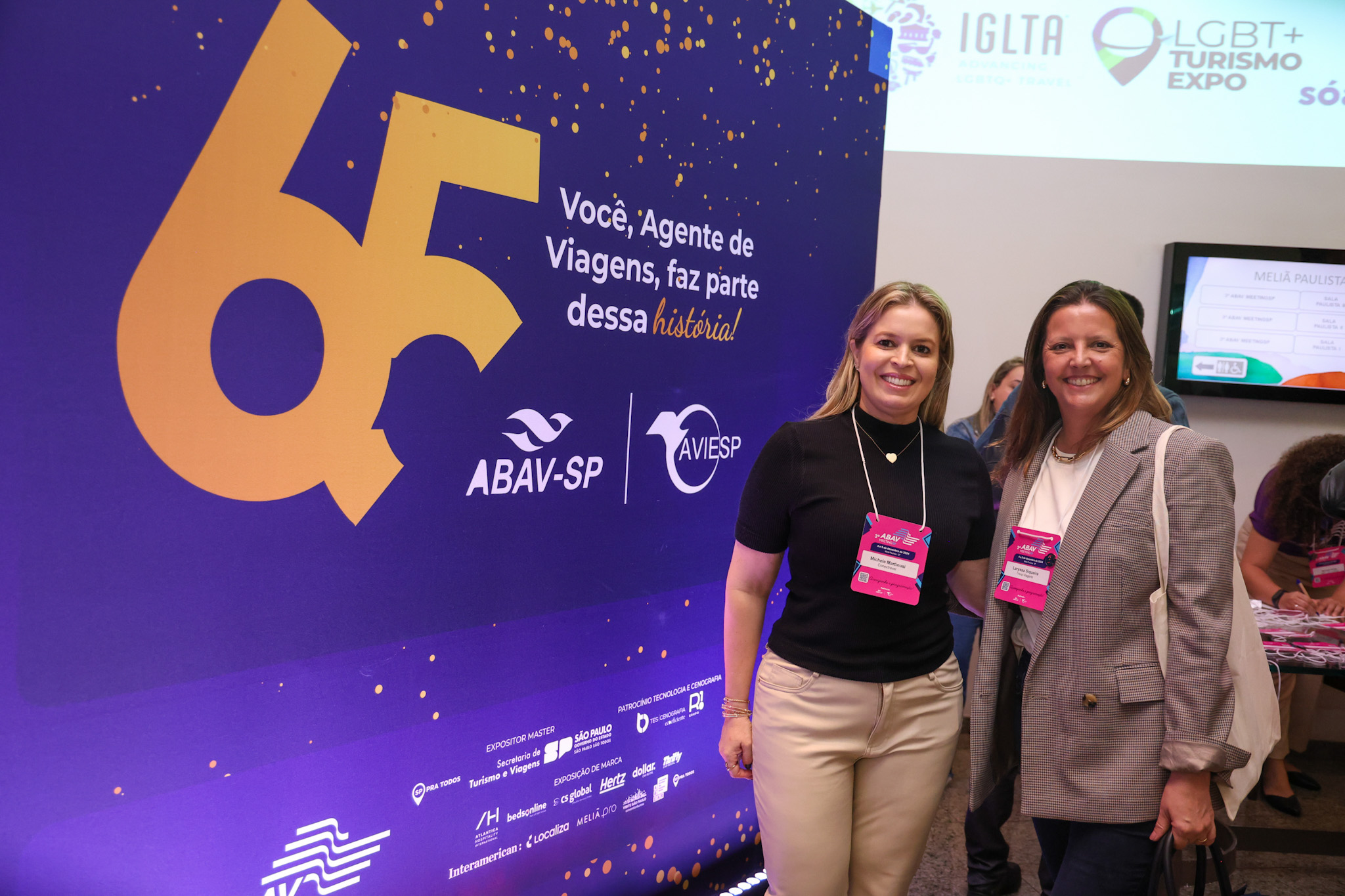 Michele Martinusi, da Conextravel, e Laryssa Siqueira, da Trivia Viagens