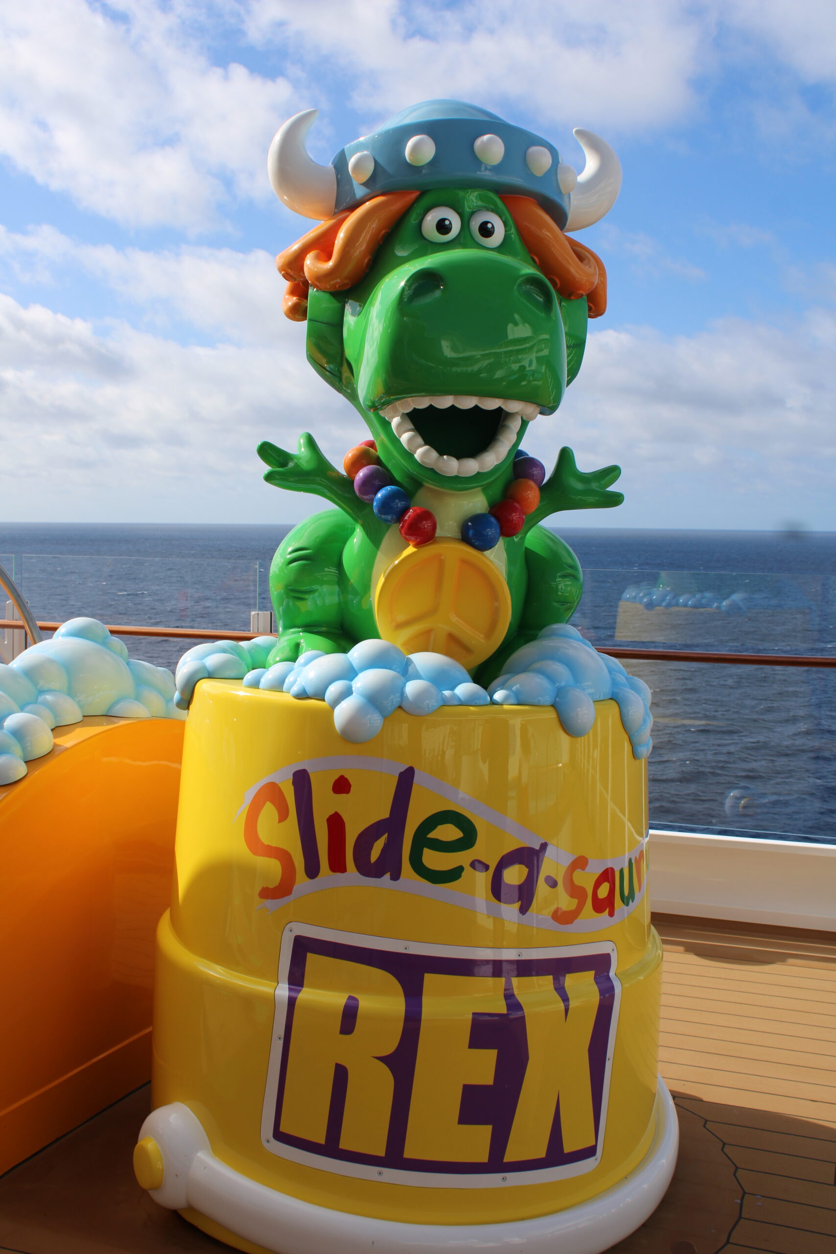 Navio possui áreas dedicadas a crianças pequenas