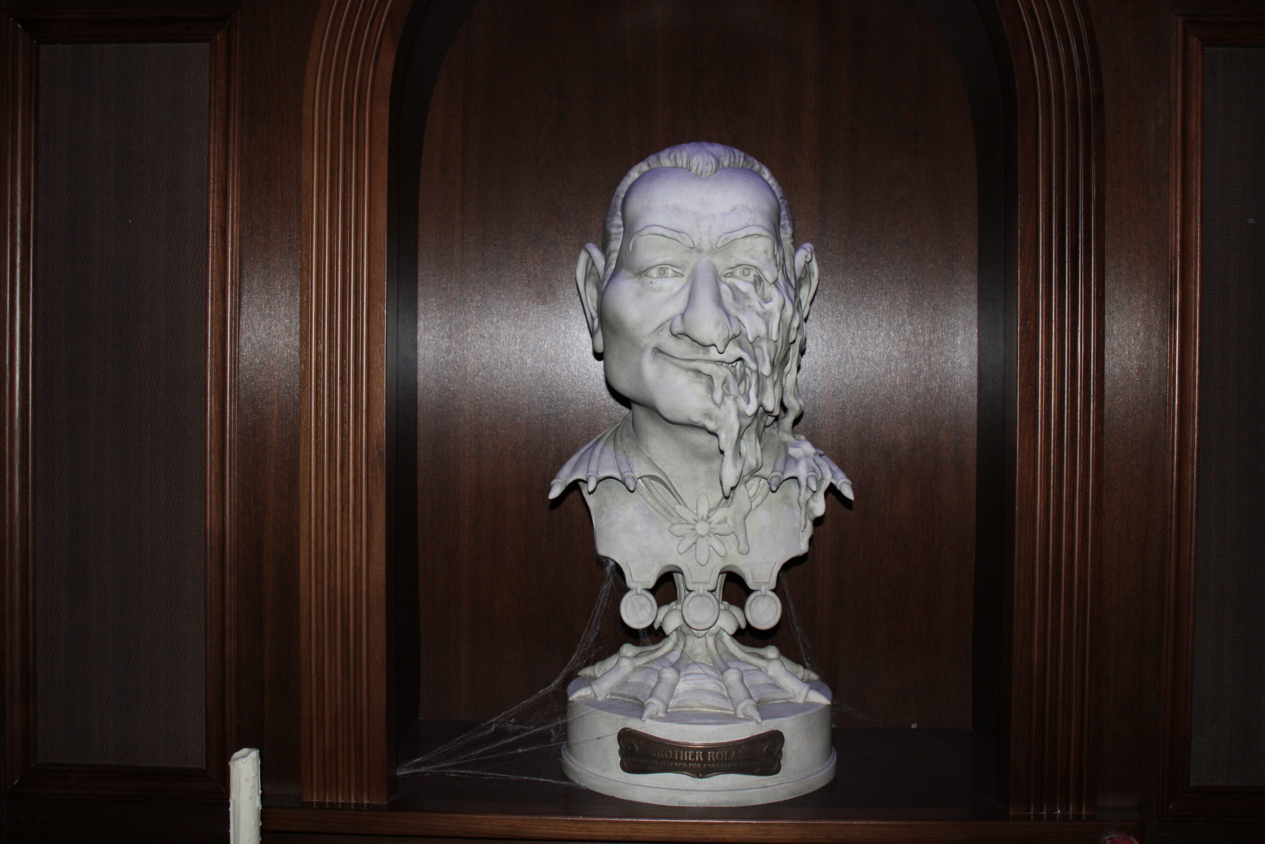 Personagens assustadores fazem parte do ambiente do Haunted Mansion Personagens assustadores fazem parte do ambiente do Haunted Mansion