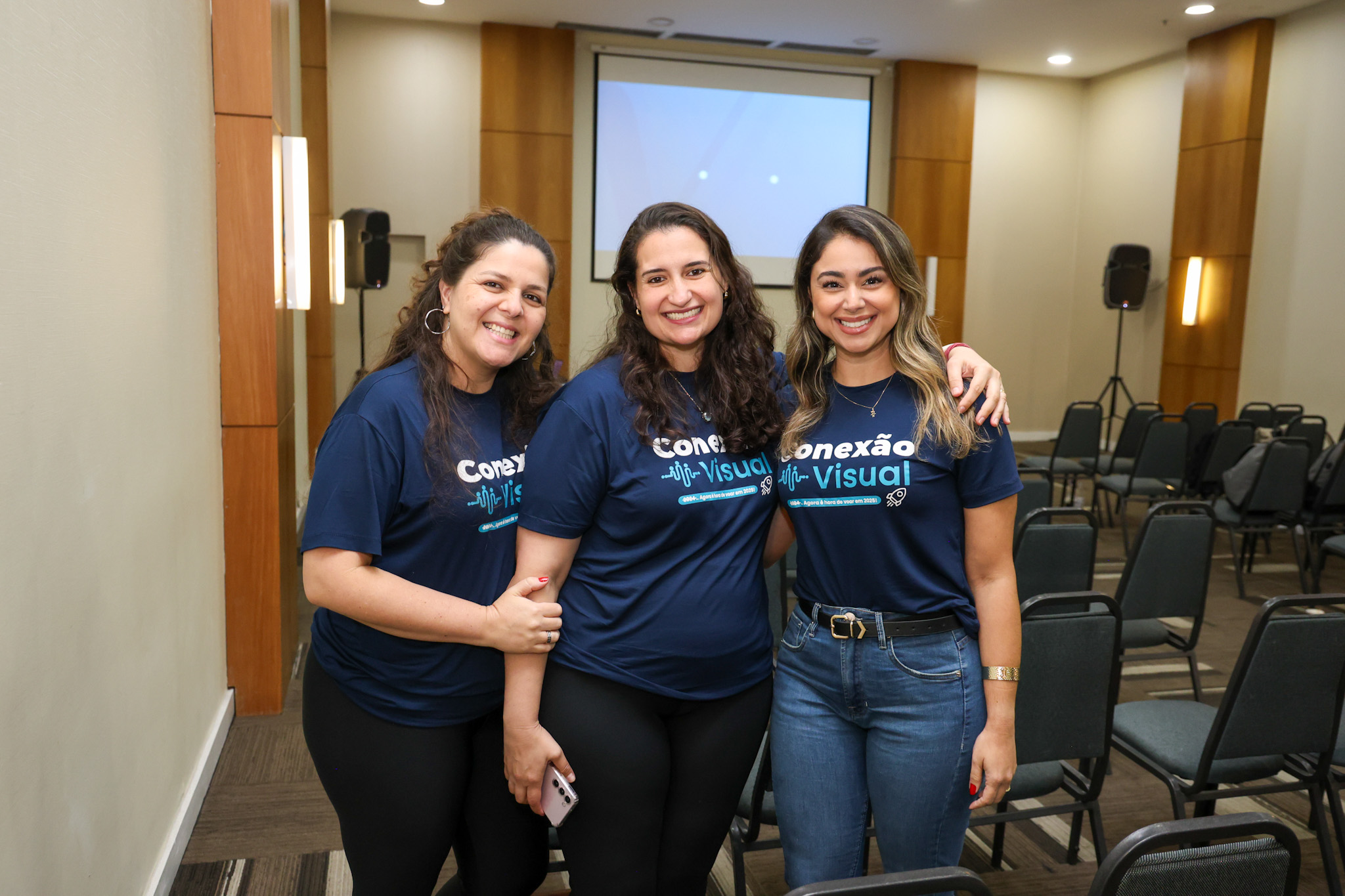 Priscila Leite, da CVC Corp, entre Alexandra Dias e Carolina Tarjano, da Visual Priscila Leite, da CVC Corp, entre Alexandra Dias e Carolina Tarjano, da Visual